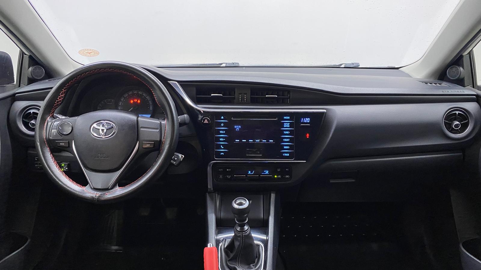 TOYOTA AURIS 5